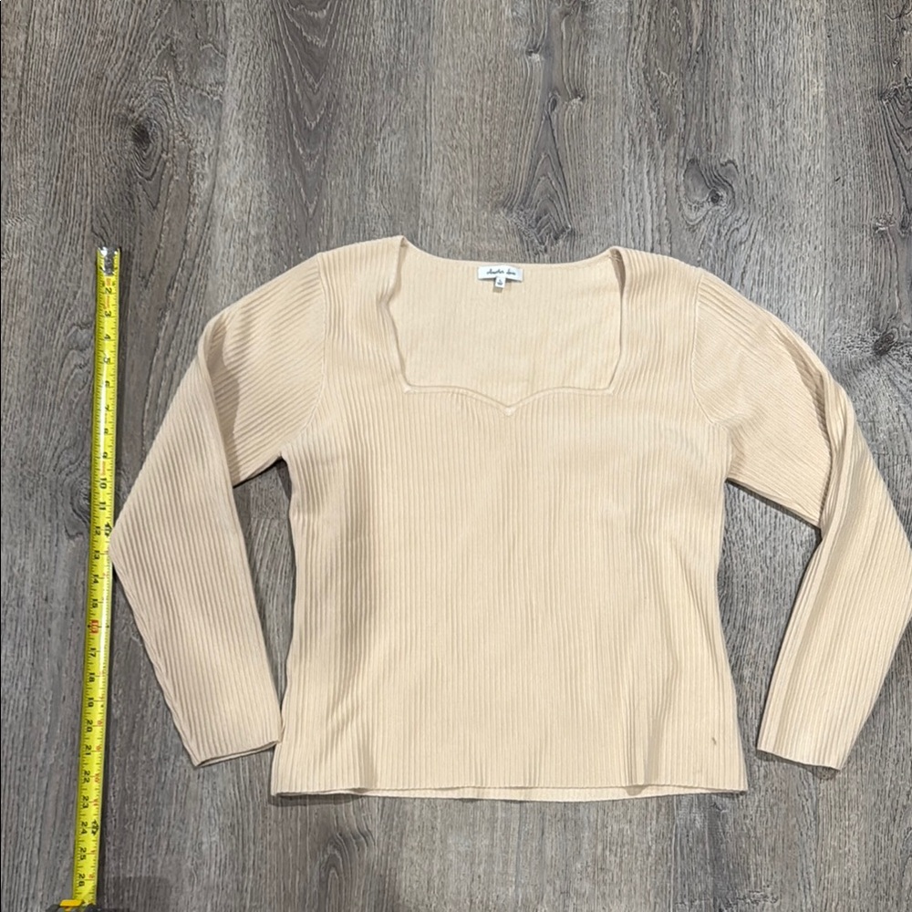 Aritzia Cream Fitted Blouse